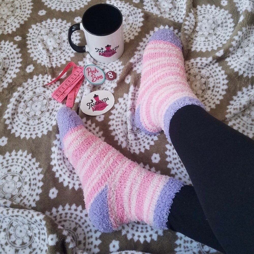 🧸FUZZY, COZY WARM SOCKS🧸